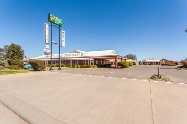 The Kidman Wayside Inn Гріффіт Екстер'єр фото